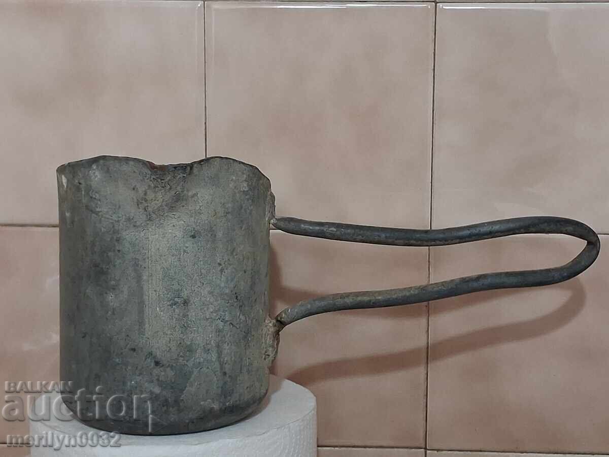 Μεταλλικό κύπελλο με λαβή κανάτα κανάτι σκεύος με τιμή € 23.55 | 46.06 BGN