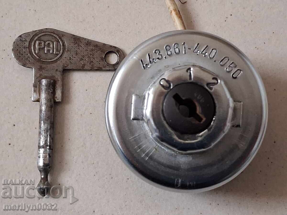 Контактен ключ от товарен автомобил Чехословакия