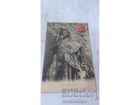 Postcard Femme des Oulet - Nails 1904