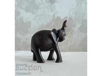 Χειροποίητη σκαλιστή αφρικανική φιγούρα ελέφαντα. Μασίφ ξύλο