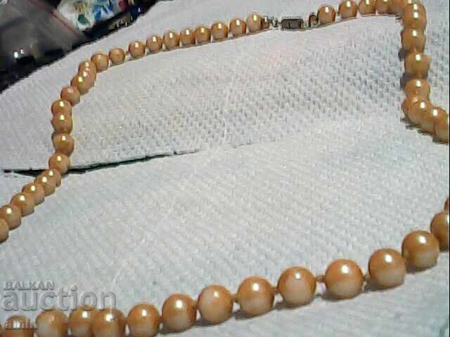 Παλιό κολιέ με μαργαριτάρια