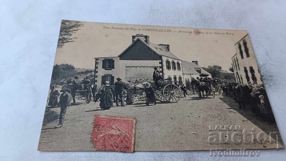 П К Cornouailles Arrives en Voitures de la Noce au Bourg