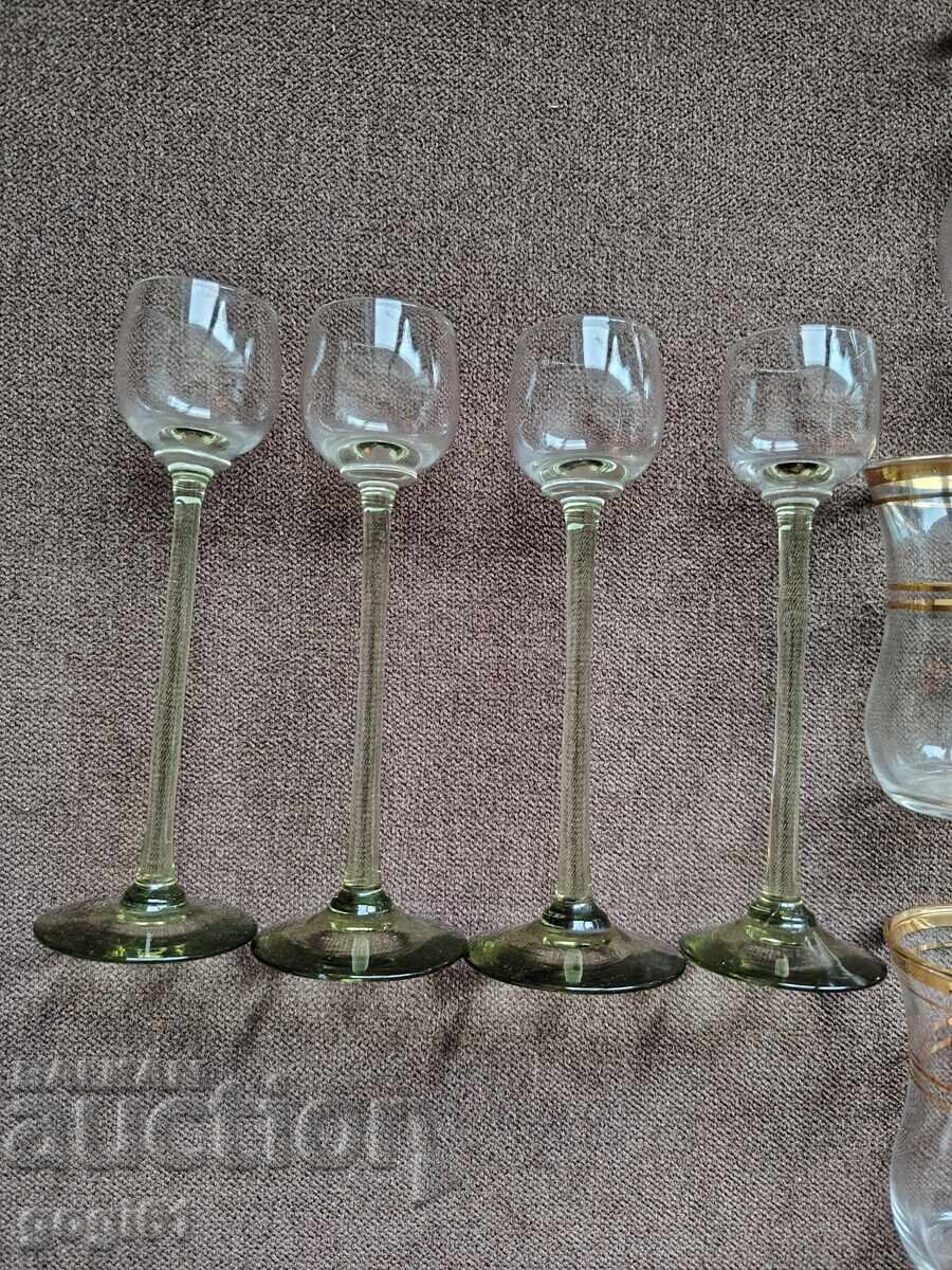 Πολλά γυάλινα σκεύη με τιμή € 6.00 | 11.73 BGN