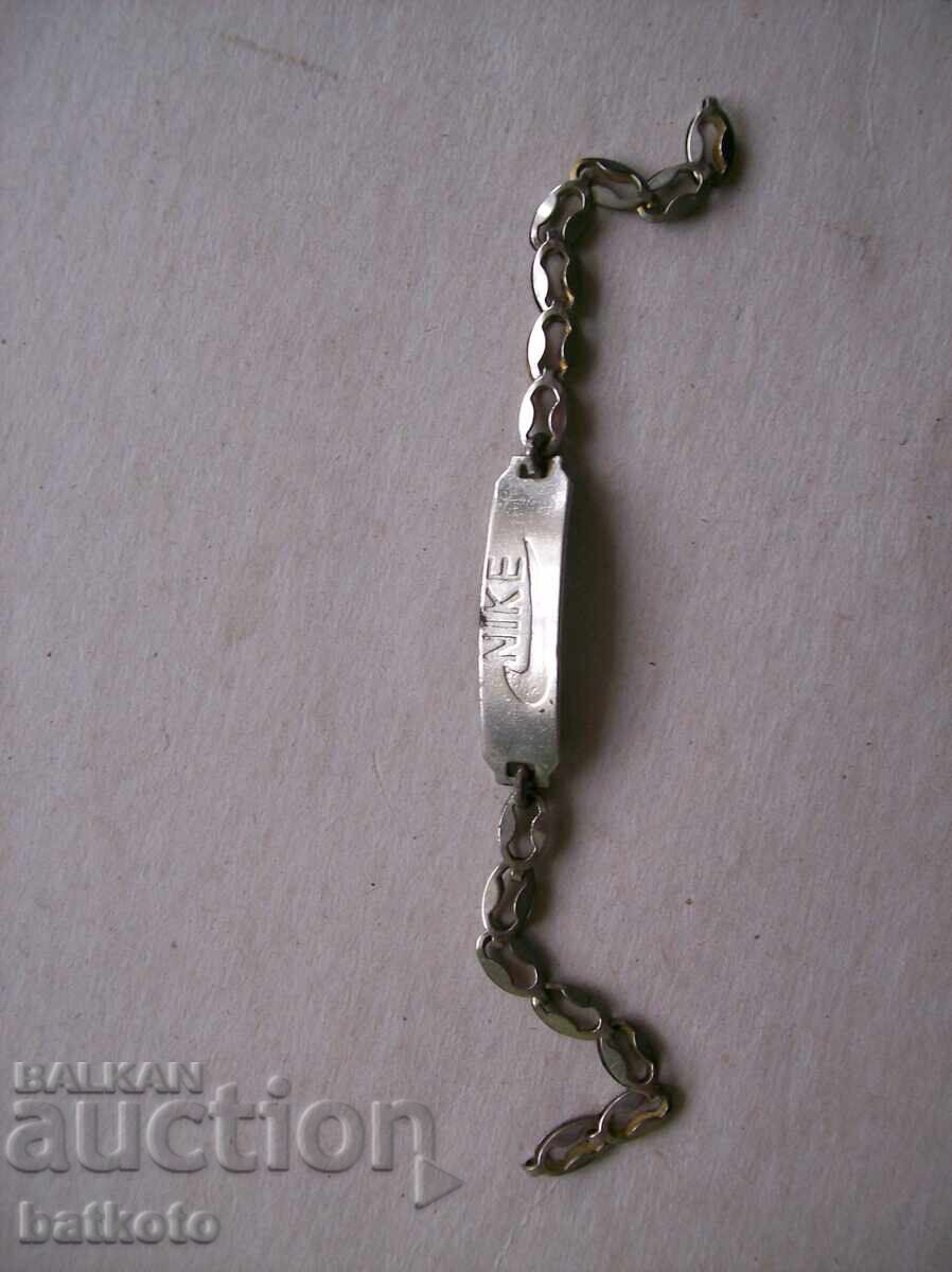 Παλιά μεταλλική αλυσίδα