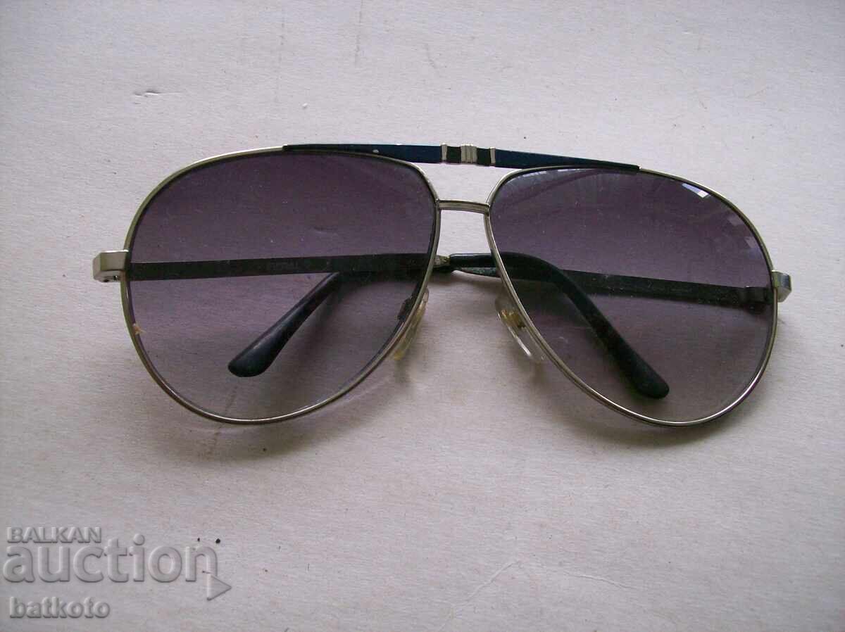 Παλιά γυαλιά ηλίου