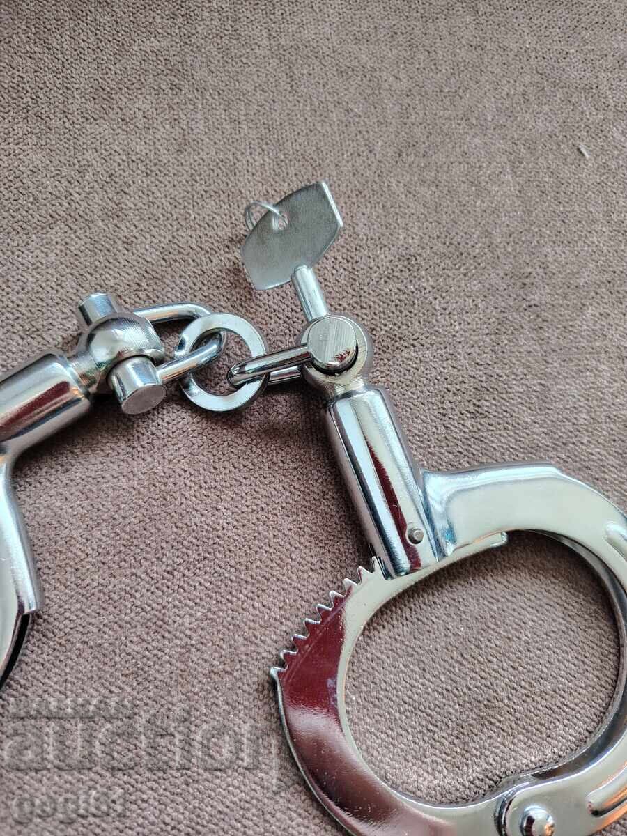 Licitație Cătușe de calitate