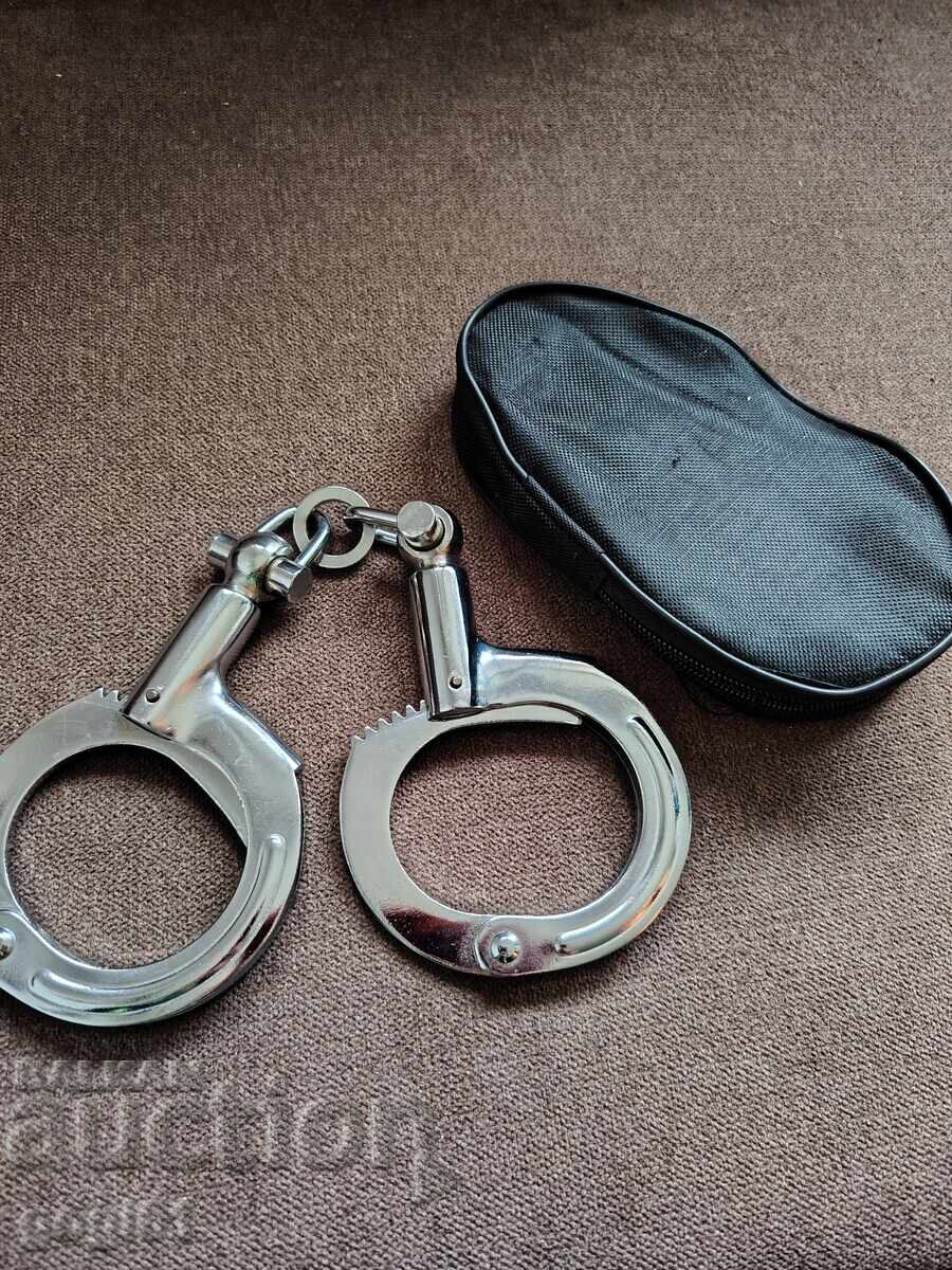 Cătușe de calitate