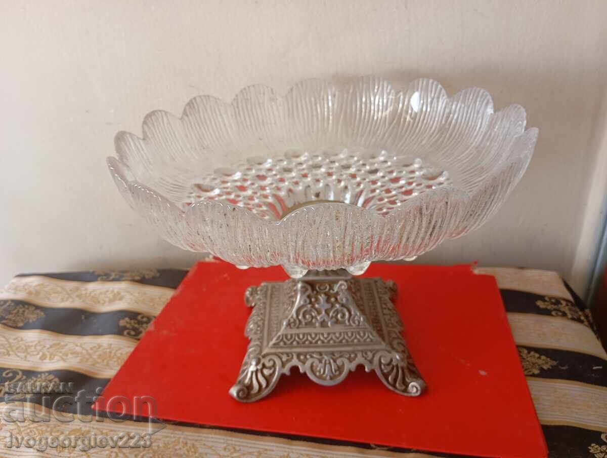 Cupa, fructieră în stil art deco