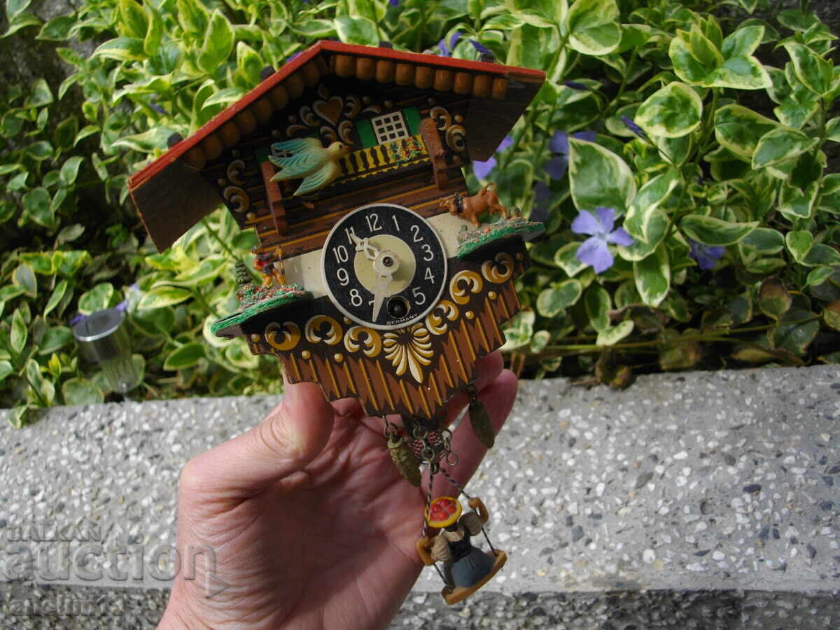 Auction  OLD SMALL BLACK FOREST TYROLEAN WALL CLOCK