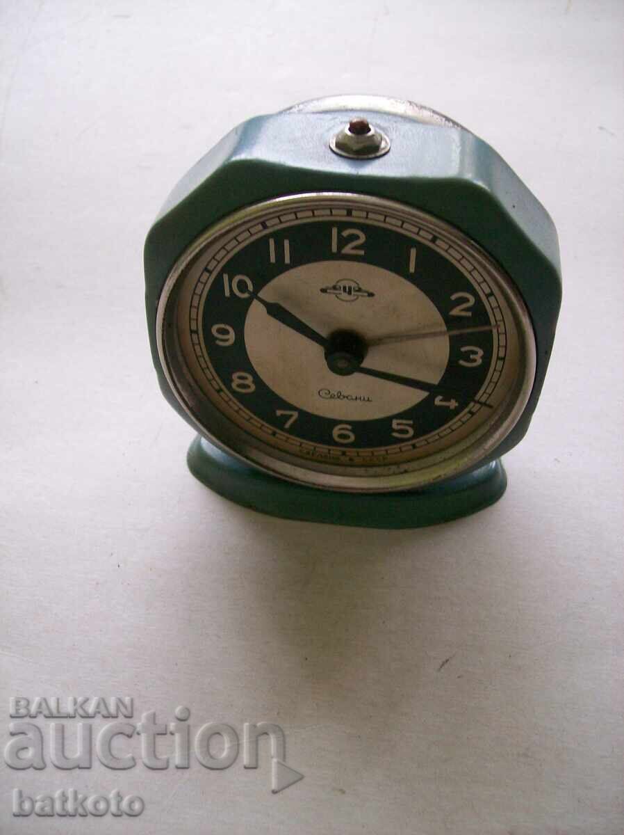 Аукцион Работещ будилник без предно стъкло