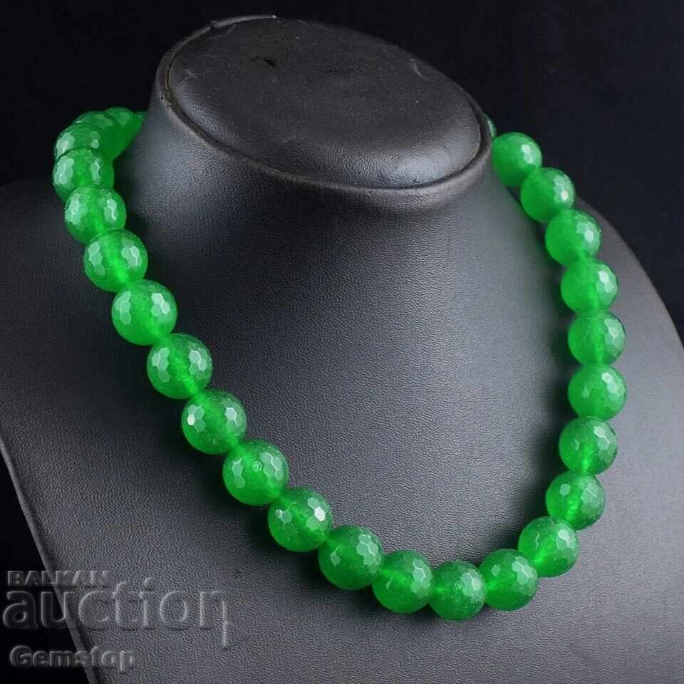 БЗЦ! 284 к-тa едноредово колие от нефрит от 1ст!