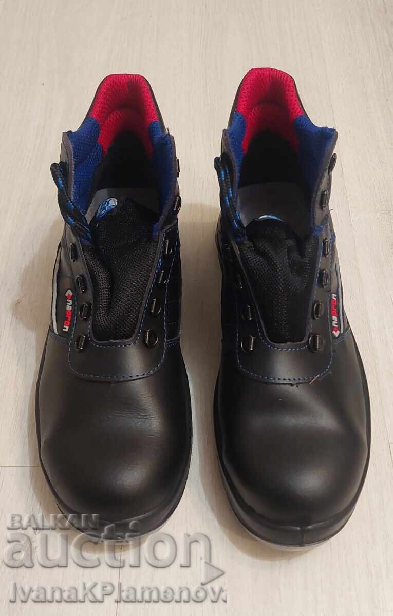 Auction  Shoes new men's size 45