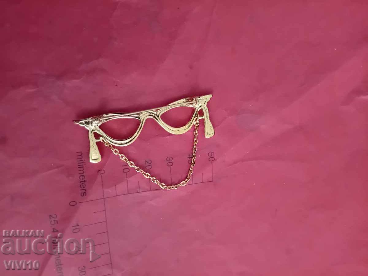 Antique brooch, glasses with price € 20.00 | 39.12 BGN Antique brooch, glasses with price € 20.00 | 39.12 BGN