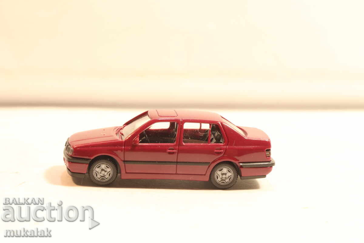 WIKING   H0 1/87  VW  VENTO  МОДЕЛ КОЛИЧКА