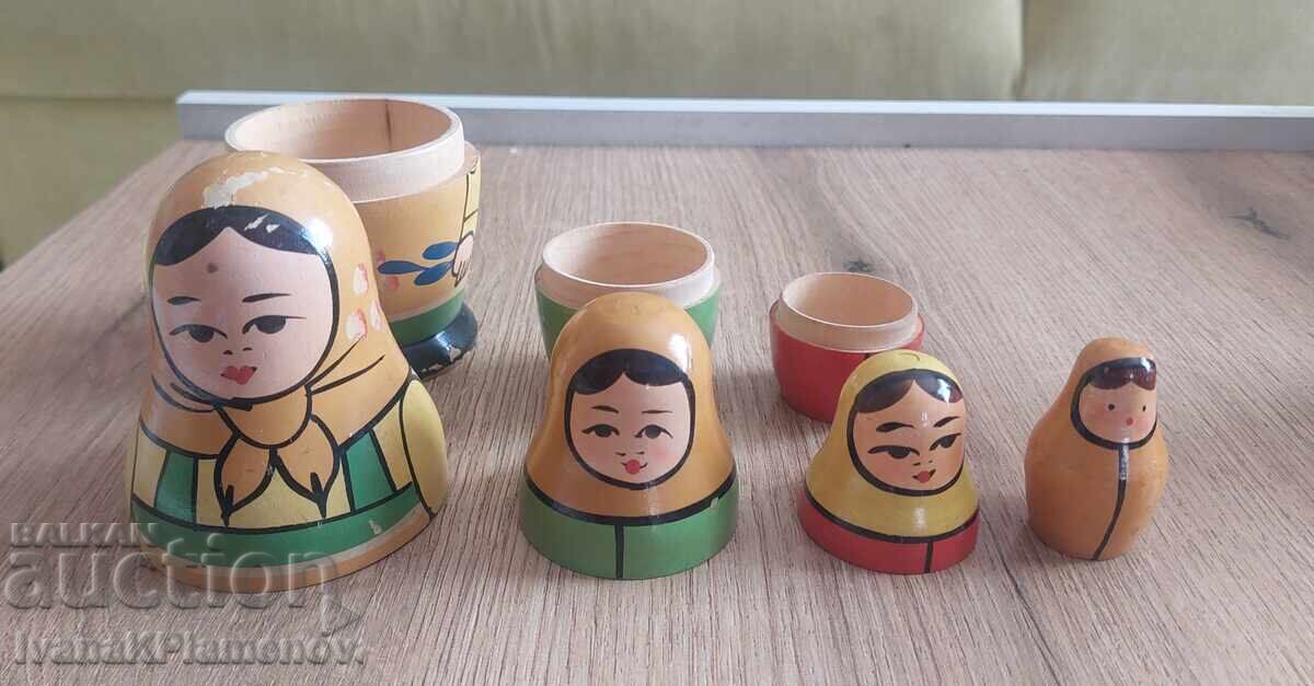 Доставка на Матрйошки 4 броя за ценители