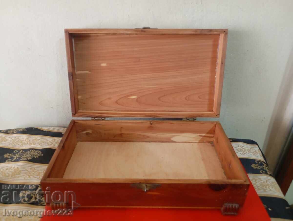Vintage wooden box - 5