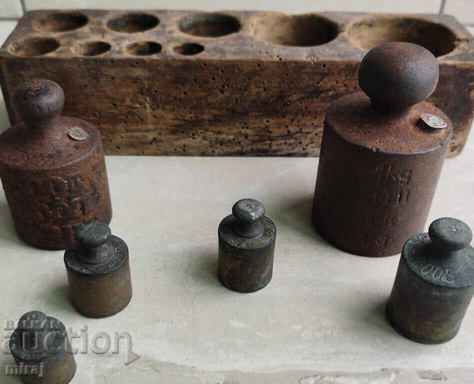 Cântare vechi / grame cu preț € 19.00 | 37.16 BGN