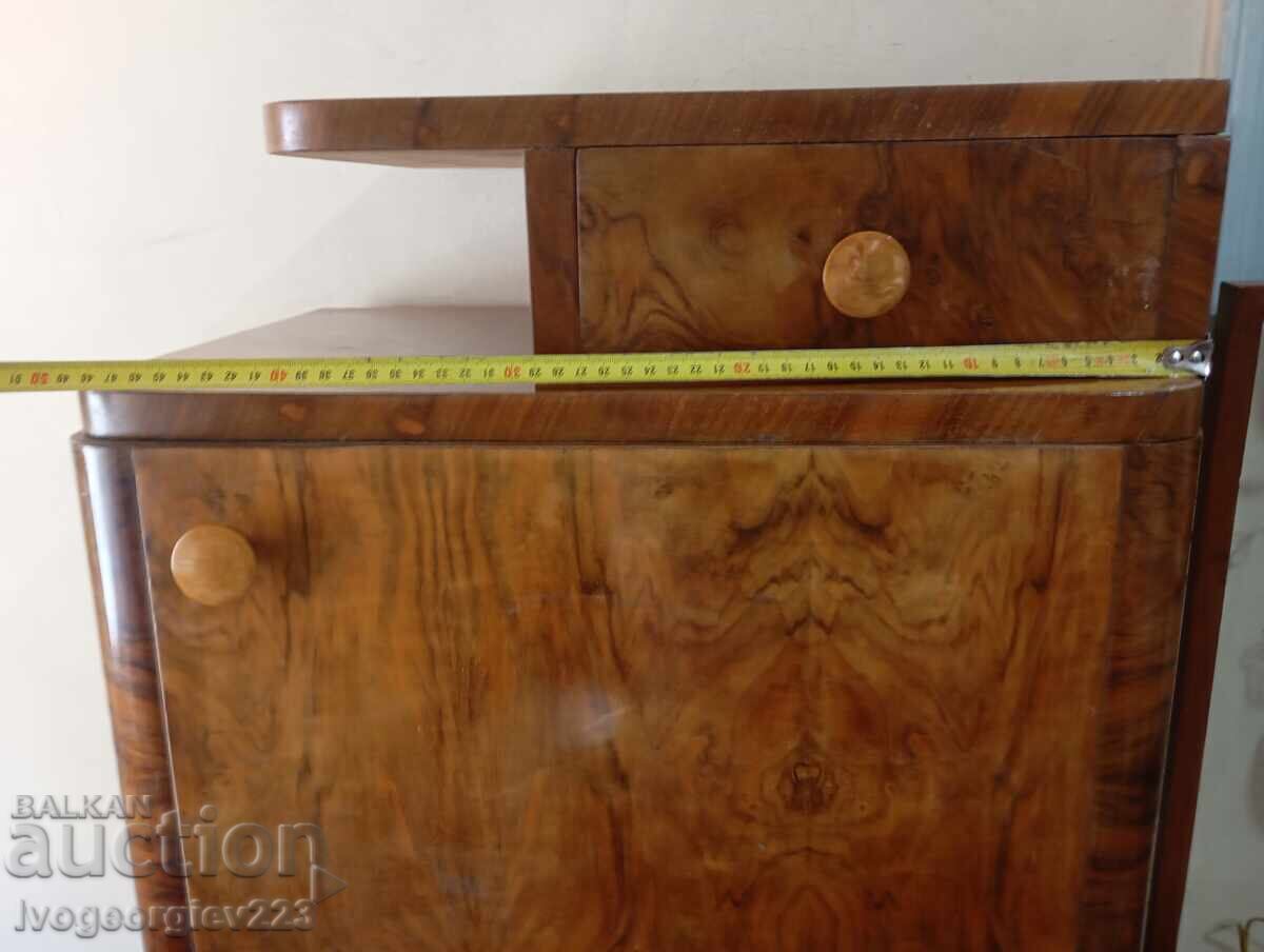 Licitație Set de două noptiere vechi