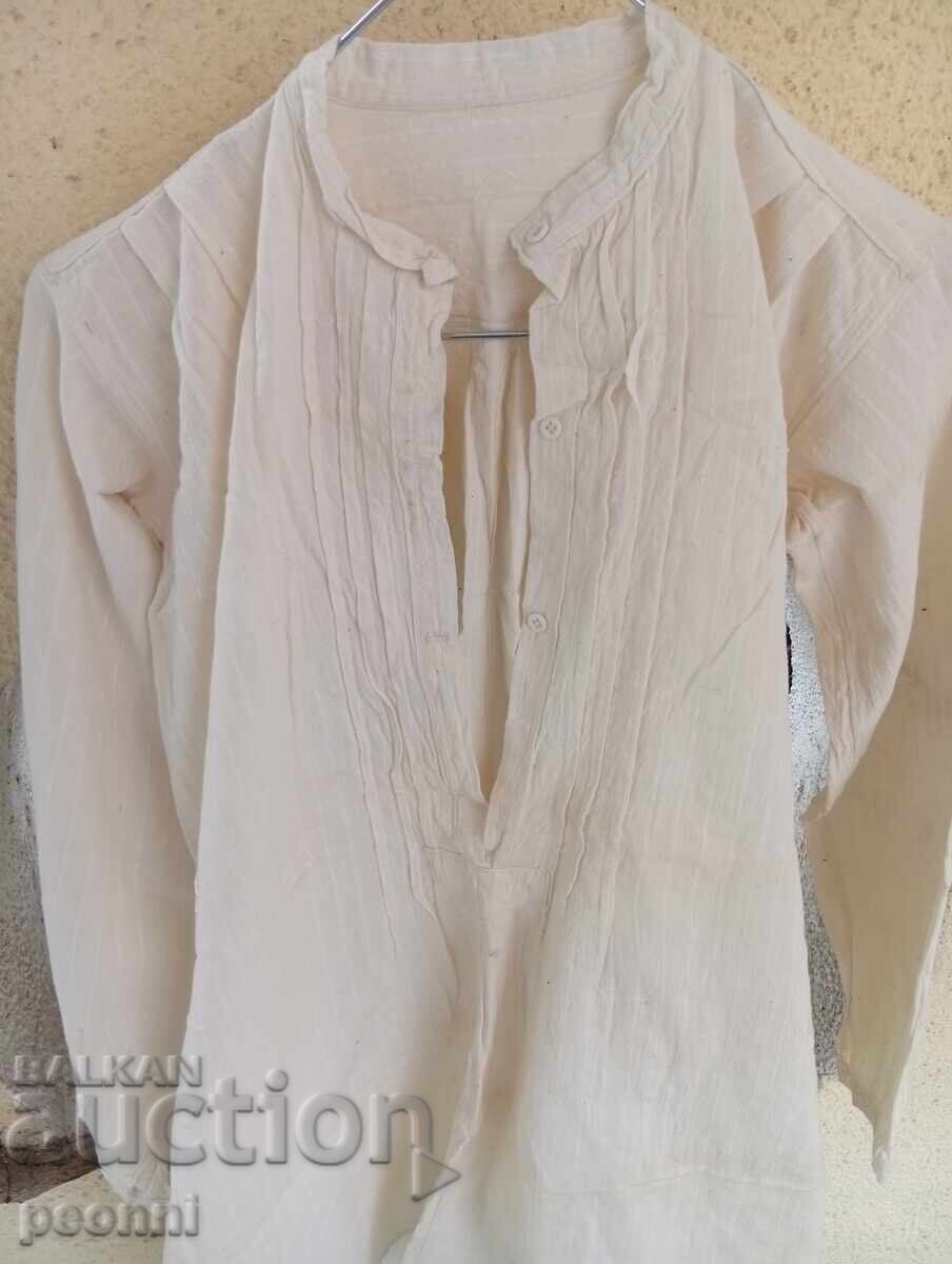 Cămașă bărbătească autentică cu preț € 14.00 | 27.38 BGN