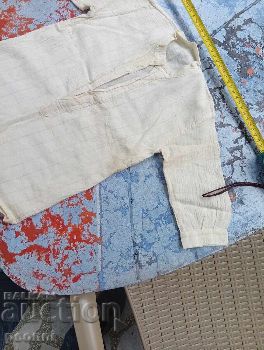 Аукцион Автентична детска риза за носия