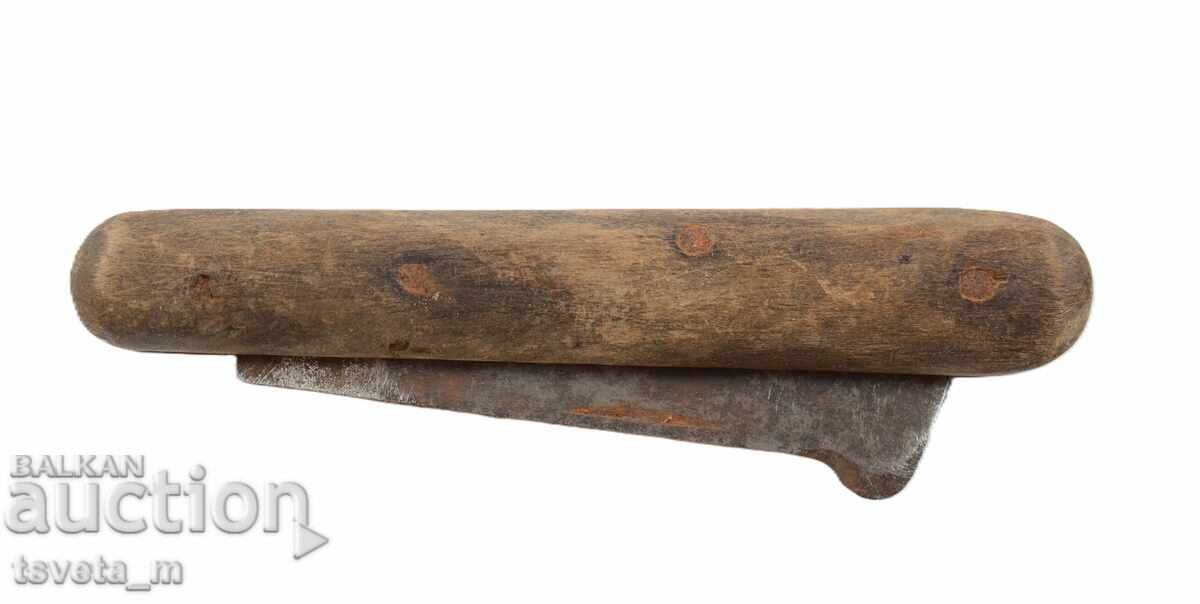 Μαχαίρι φρούτων με τιμή € 5.00 | 9.78 BGN