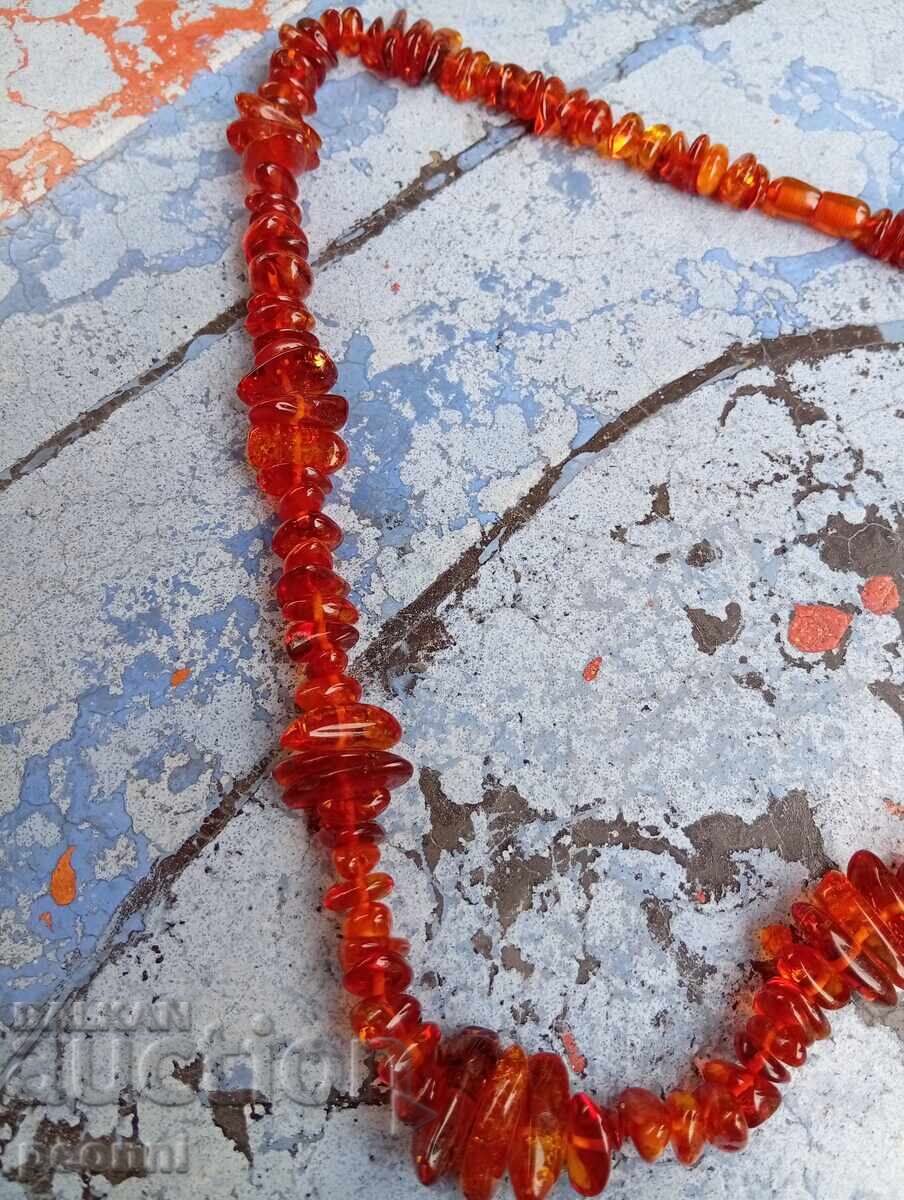 Гердан от естествен кехлибар с цена € 35.00 | 68.45 лв.