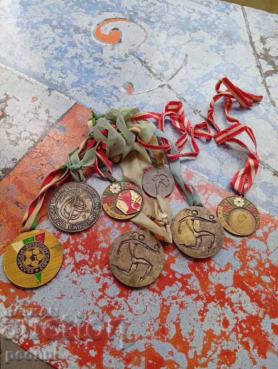 Лот спортни медали