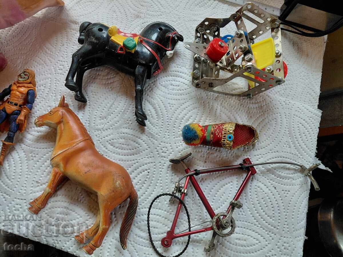 Аукцион стари играчки , лот три