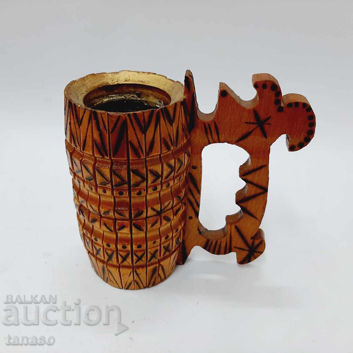 Cană veche din lemn pirogravat cu sticlă în interior (5.2) - 5