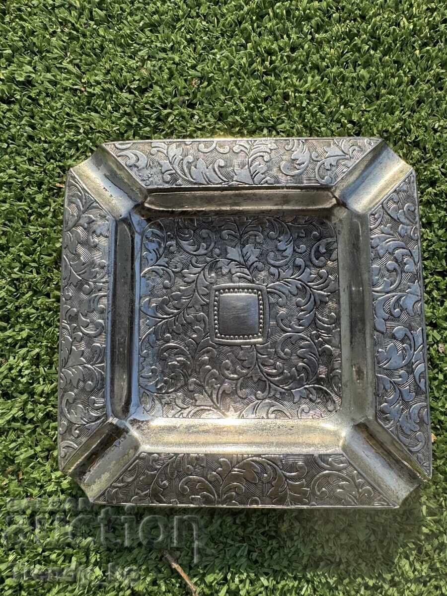 Посребрен Пепелник Homemaker – Флорален Релеф – 11/11см/150г