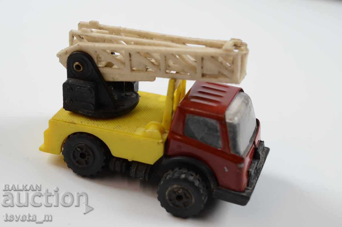 Φορτηγό μέταλλο / πλαστικό παιδικά παιχνίδια σοσιαλιστικά με τιμή € 3.00 | 5.87 BGN