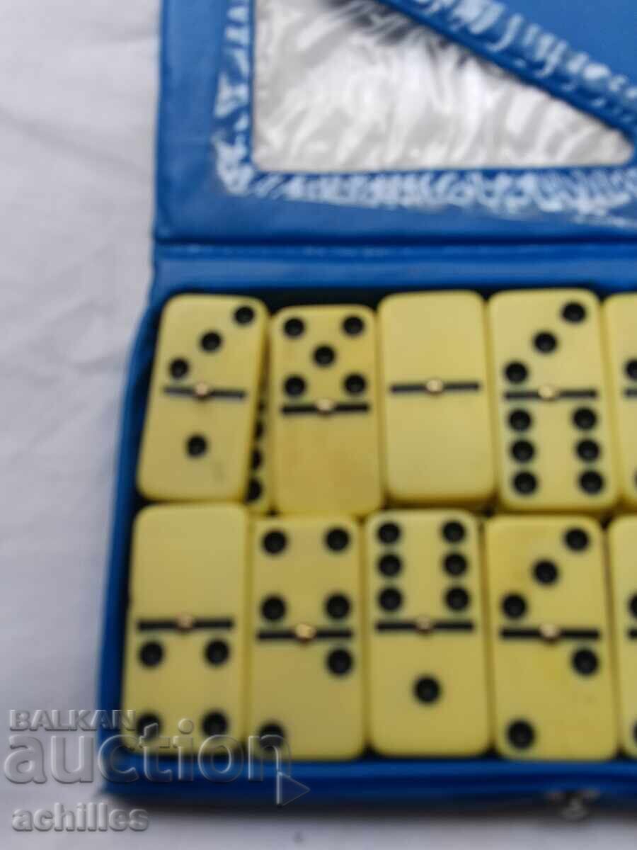 Παλιό ντόμινο από βακελίτη με τιμή € 8.00 | 15.65 BGN