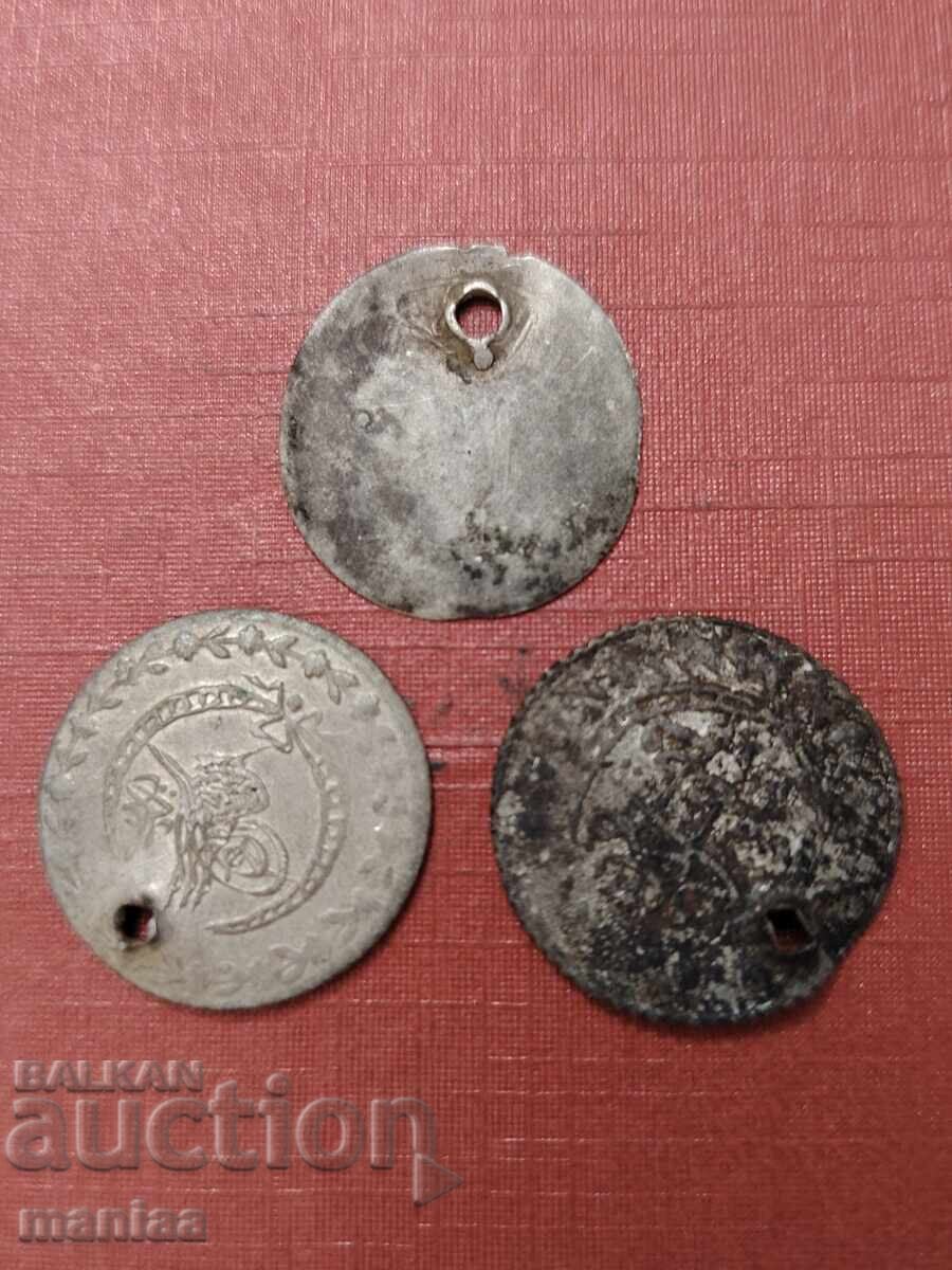 Доставка на Османски пробити сребърни монети