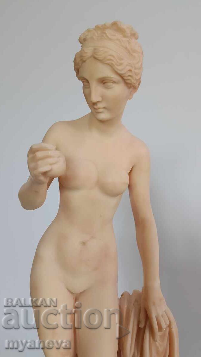 „Afrodita cu măr”, zeița iubirii și a frumuseții - 5