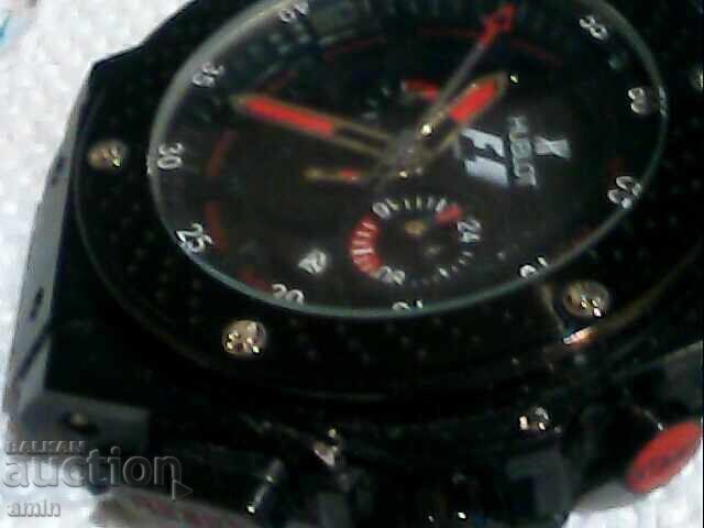 Auction  Beautiful 4-hour HUBLOT quartz watch, works perfectly, no battery