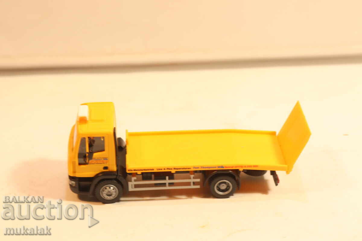 RIETZE H0 1/87 IVECO AUTOTURISM PLATFORMĂ CAMION MODEL cu preț € 11.00 | 21.51 BGN