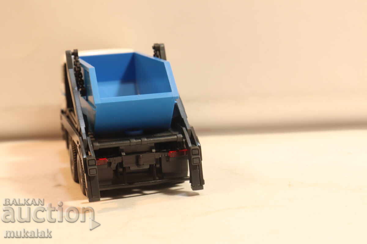 WIKING H0 1/87 MAN GARBAGE TRUCK MODEL - 6