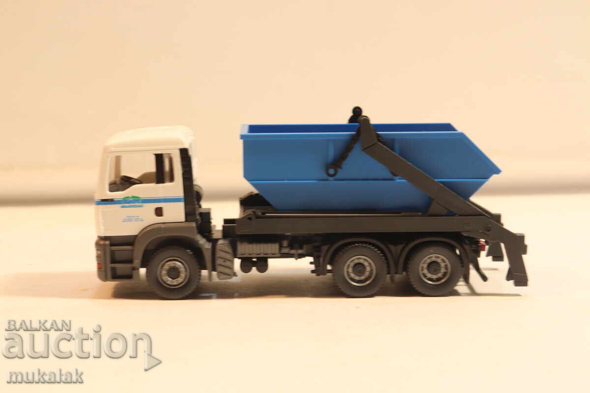 WIKING H0 1/87 MAN GARBAGE TRUCK MODEL