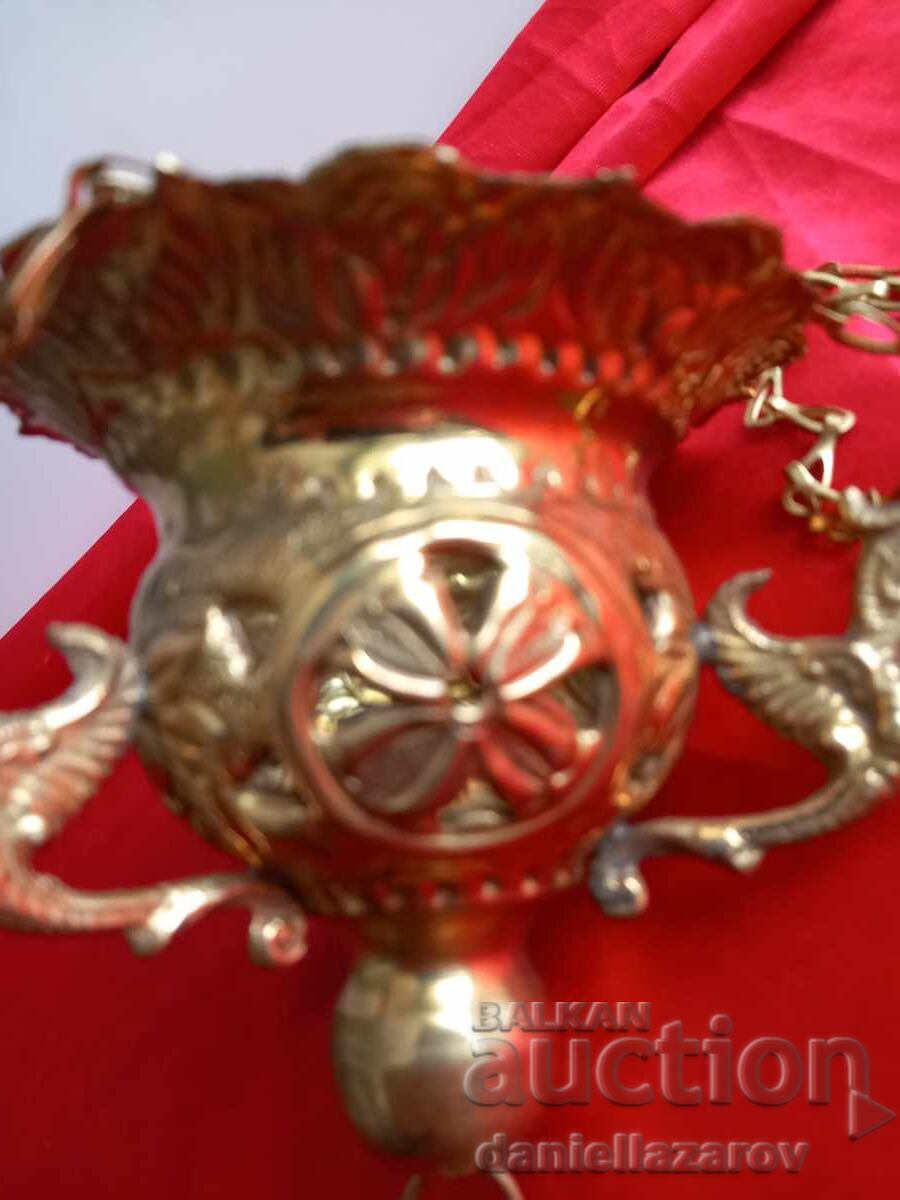 Candelă bisericească din alamă aurită, vultur bicefal cu preț € 65.00 | 127.13 BGN