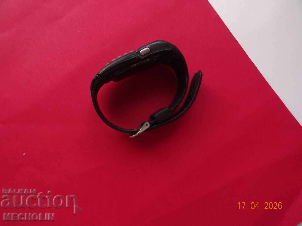 CEAS DE COLECȚIE CU BRAD DE CRĂCIUN cu preț € 6.66 | 13.03 BGN