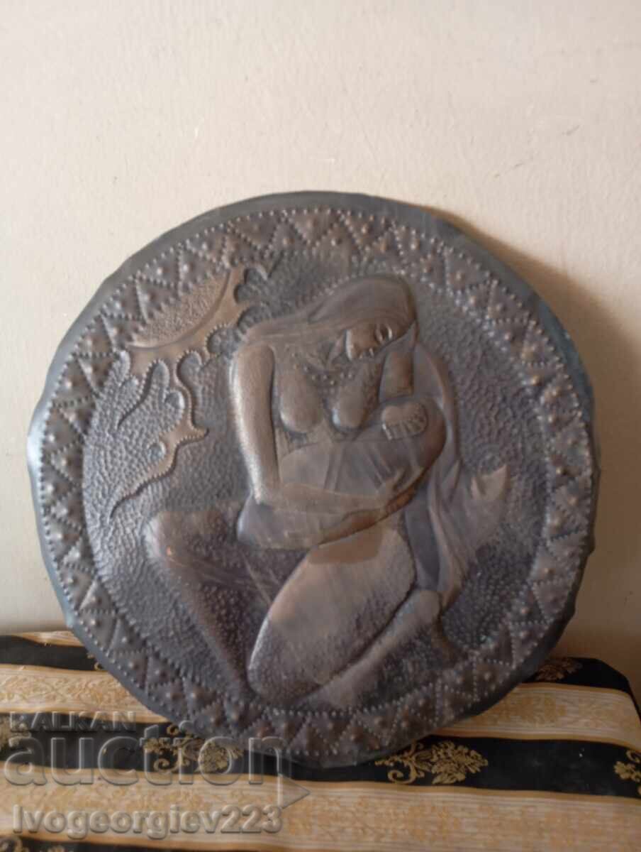 Παλιό χάλκινο επιτοίχιο πάνελ