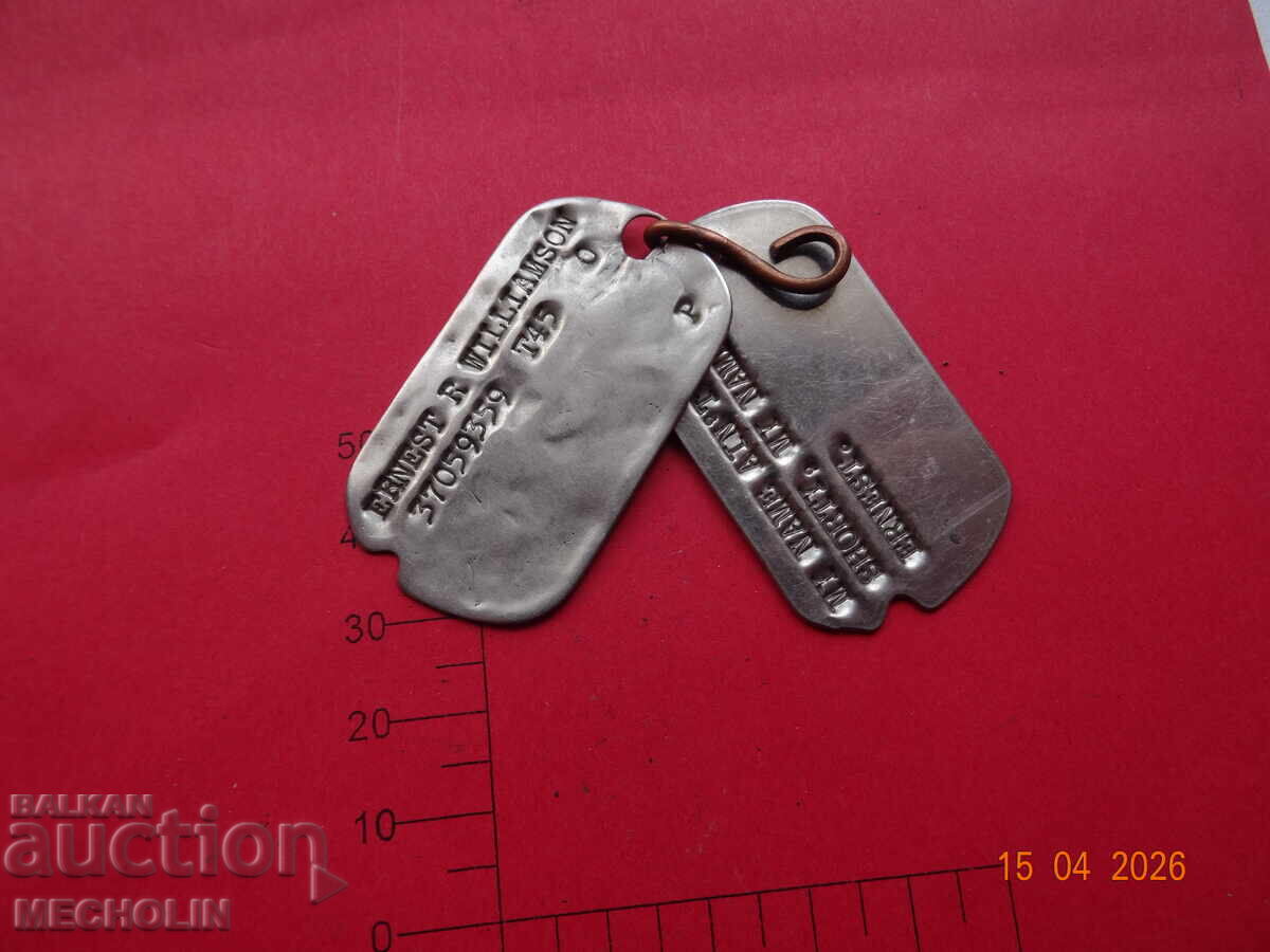 COLLECTIBLE METAL DOG TAGS