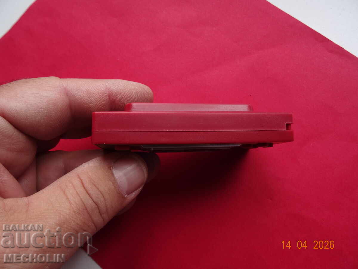 Delivery of OLD COLLECTIBLE ELECTRONIC GAME WITH 150 GAMES