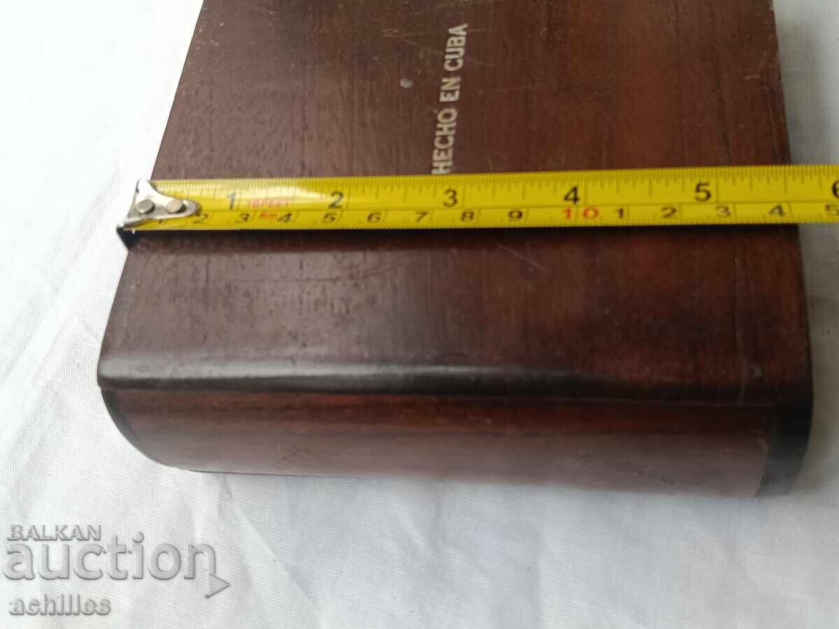 Old Cuban wooden box - 5