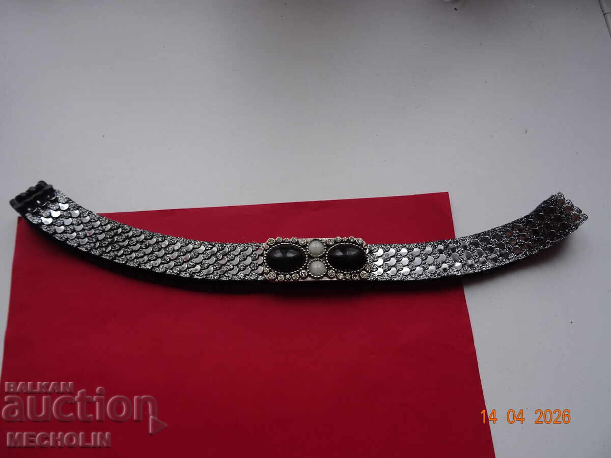 CUREA VECHE DE DAMĂ - 7