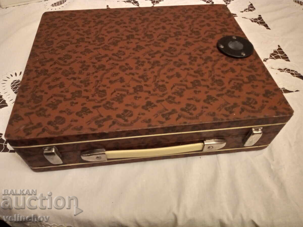 Livrarea Aparat de mărit foto (fotocopiator) nou, nefolosit