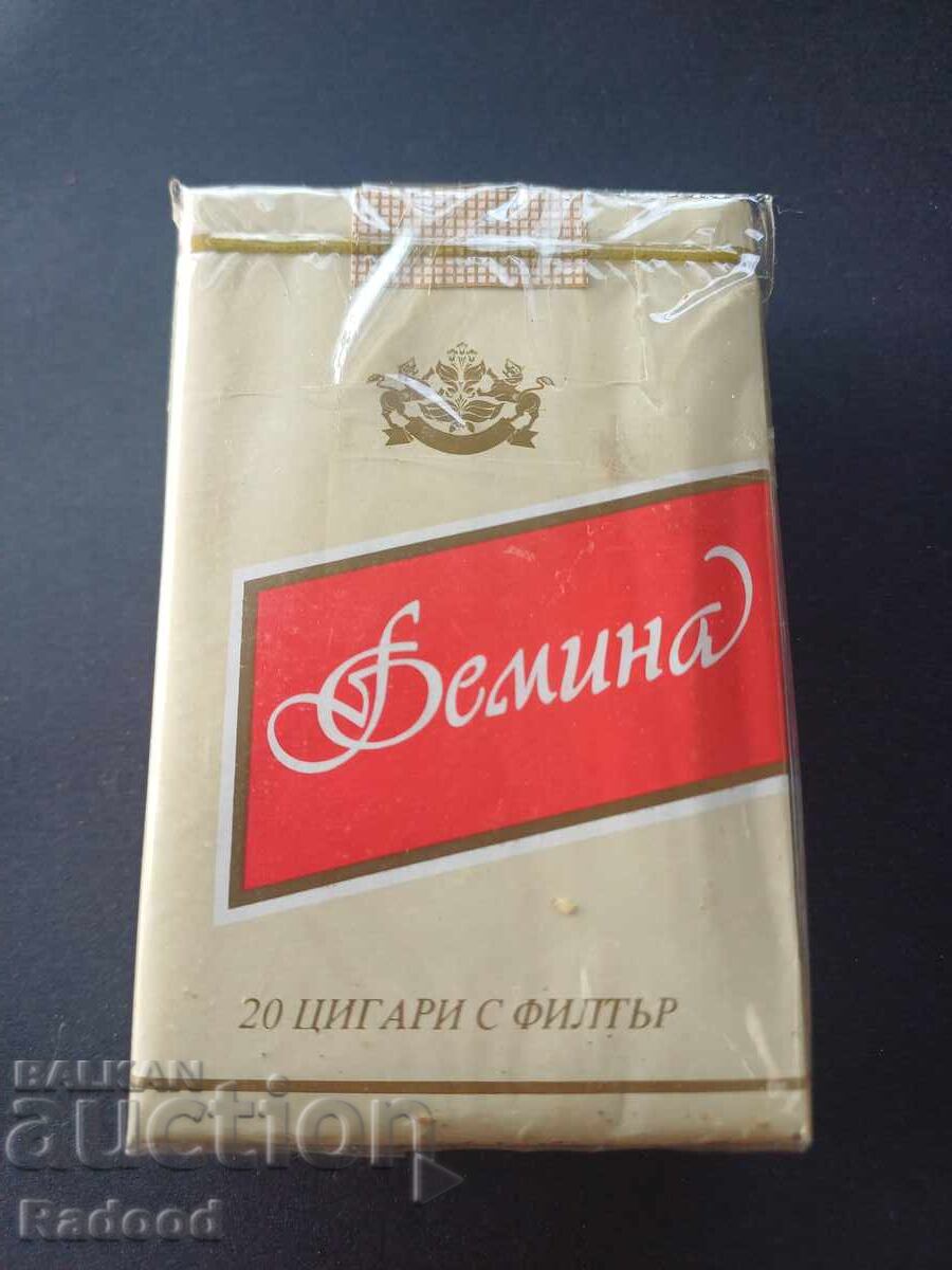 FEMINA