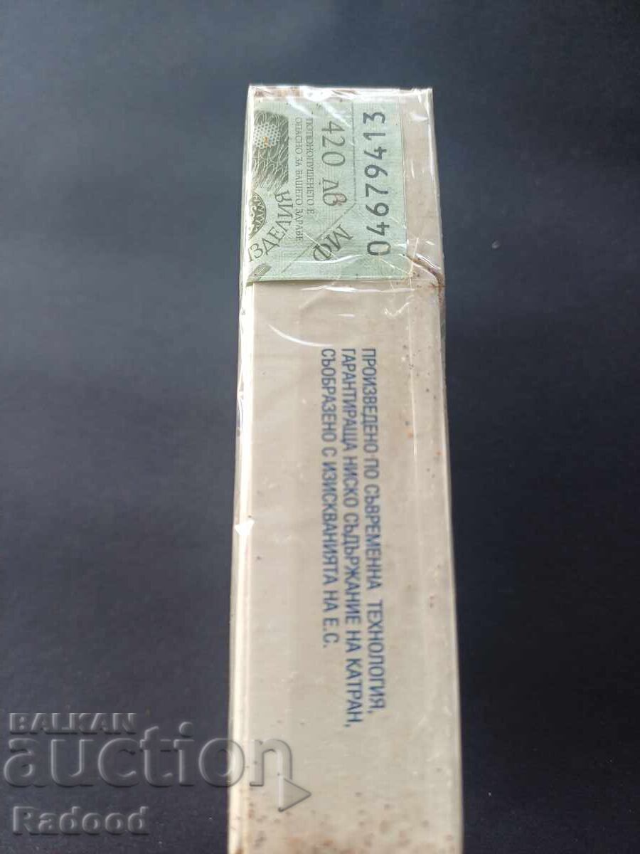 Доставка на Femina lights