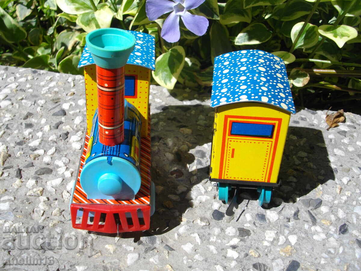 VECHE JUCĂRIE MECANICĂ DIN TABLĂ TREN OLIMPIADA MOSCOVA 80 - 5