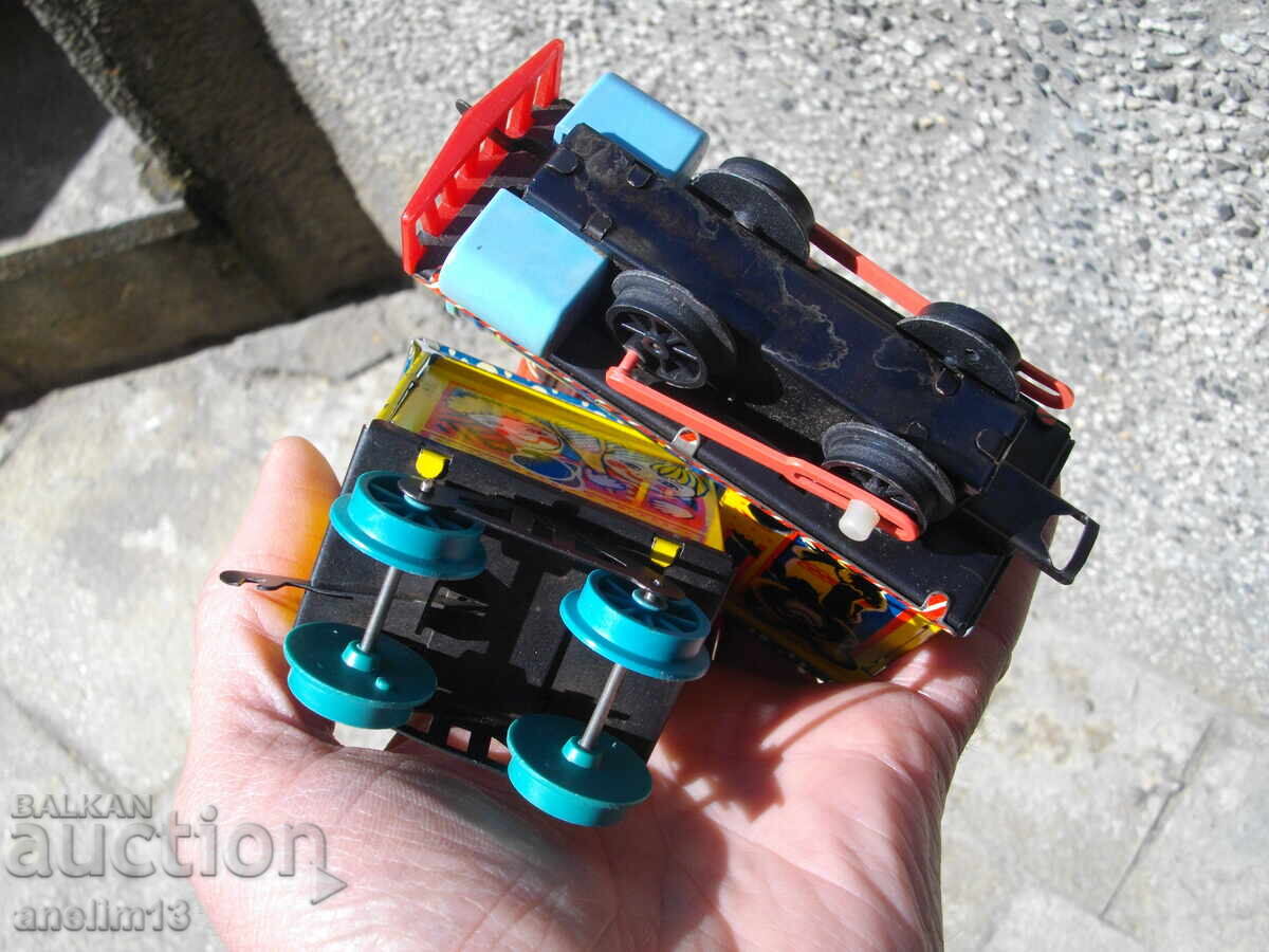 VECHE JUCĂRIE MECANICĂ DIN TABLĂ TREN OLIMPIADA MOSCOVA 80 - 6